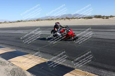 media/Dec-01-2025-Moto Forza (Mon) [[2daa91e15f]]/2-Intermediate Group/Session 4 (Turn 10 Inside)/